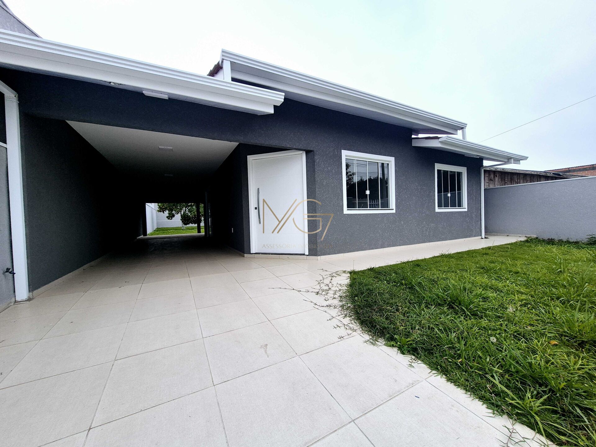 Casa à venda com 2 quartos, 150m² - Foto 1