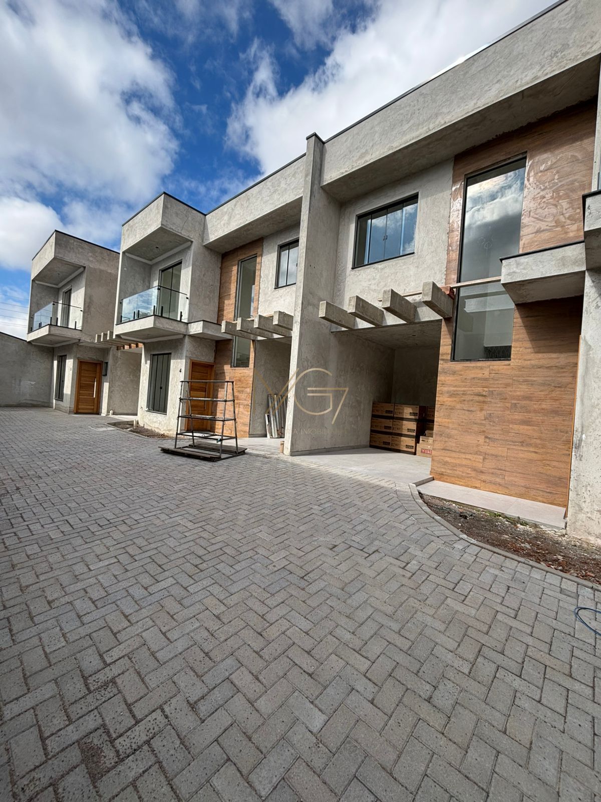 Casa à venda com 3 quartos, 99m² - Foto 4