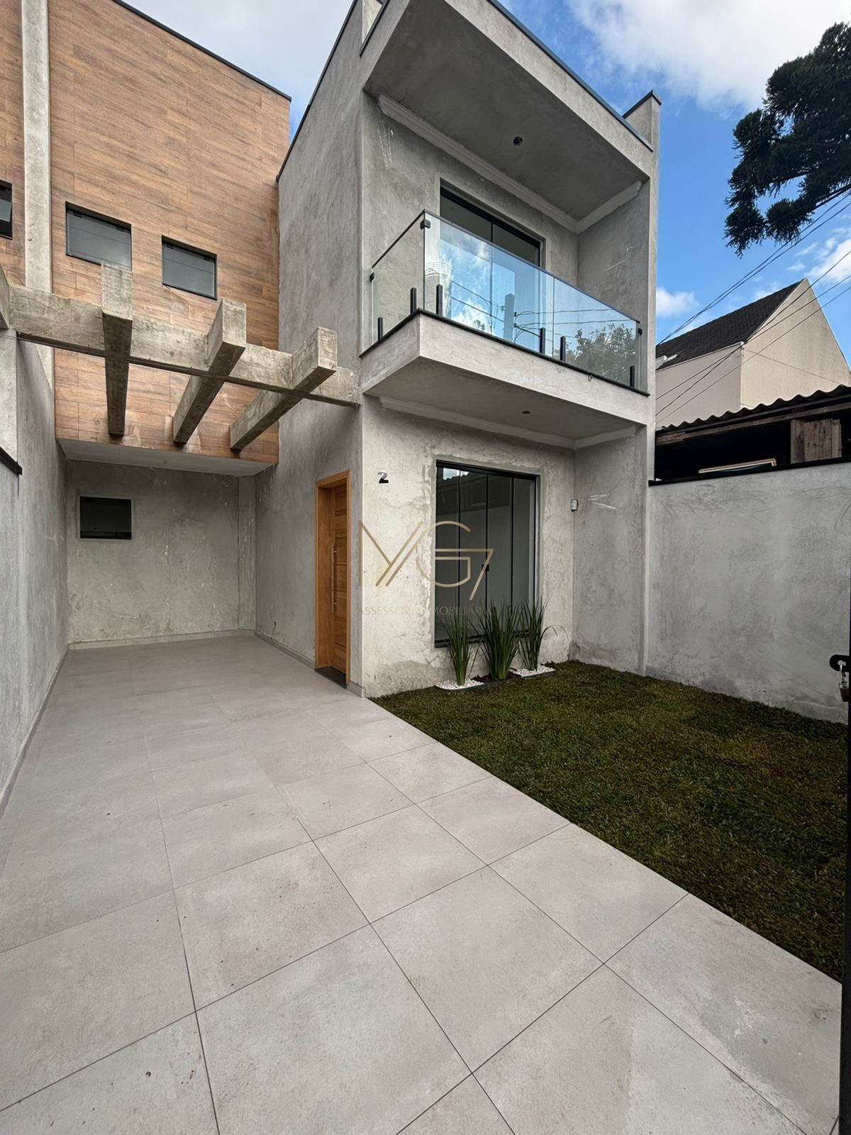 Casa à venda com 3 quartos, 99m² - Foto 1