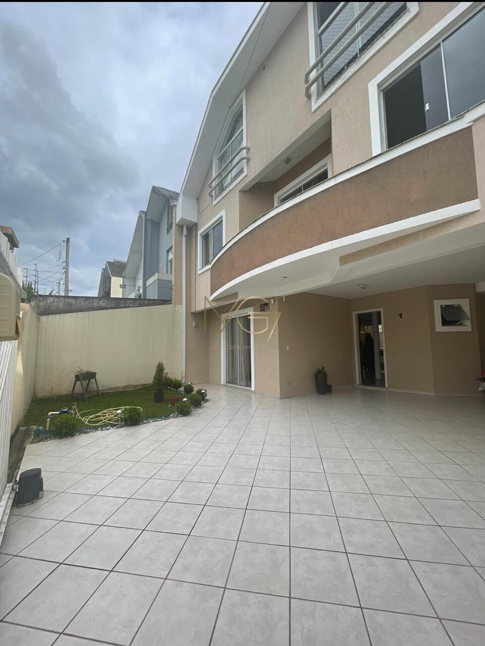 Sobrado à venda com 3 quartos, 202m² - Foto 2