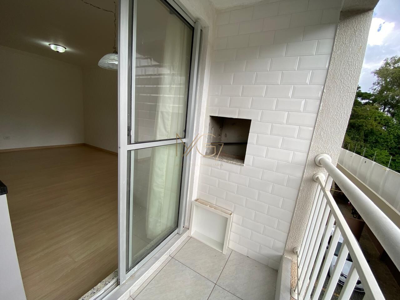Apartamento à venda com 2 quartos, 75m² - Foto 9