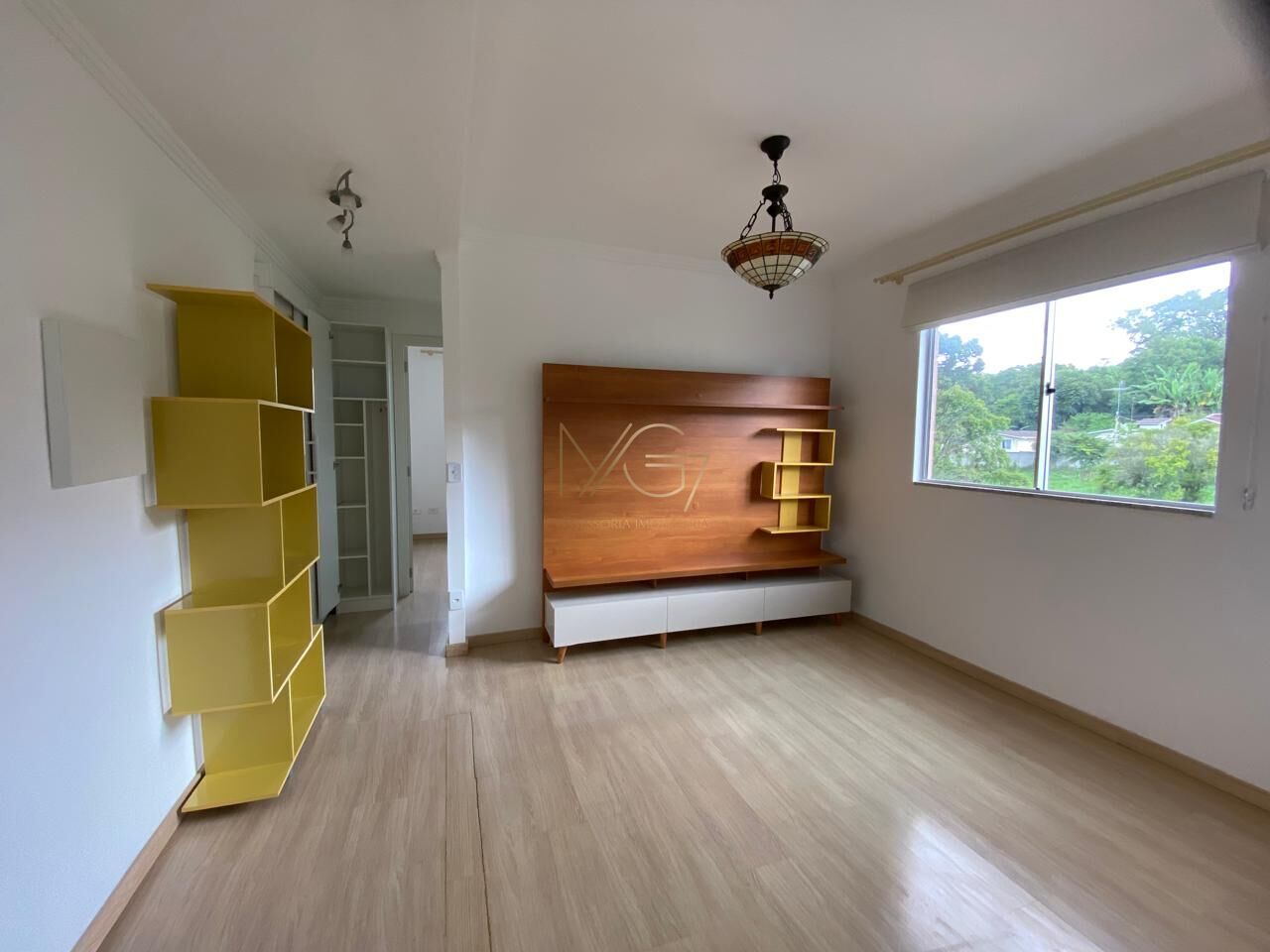 Apartamento à venda com 2 quartos, 75m² - Foto 3
