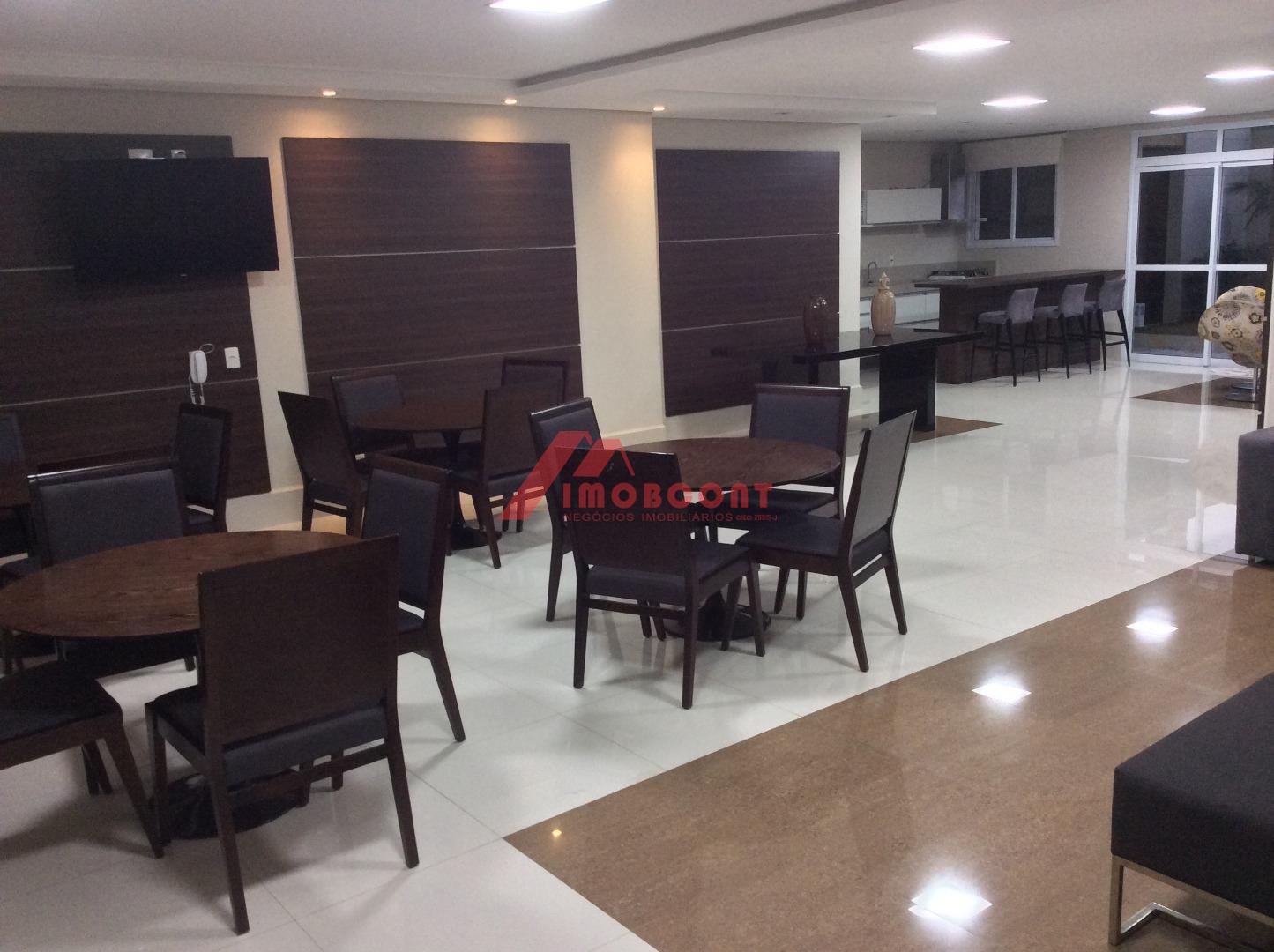 Apartamento à venda com 2 quartos, 62m² - Foto 22