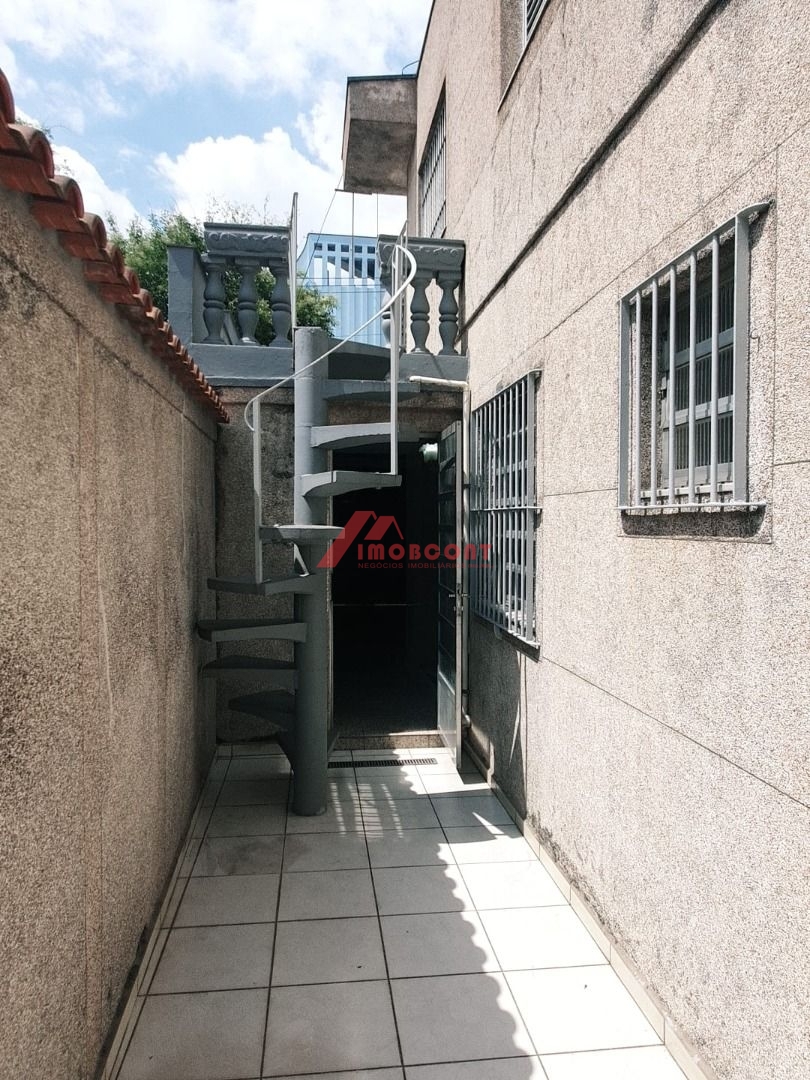 Sobrado à venda com 3 quartos, 180m² - Foto 37