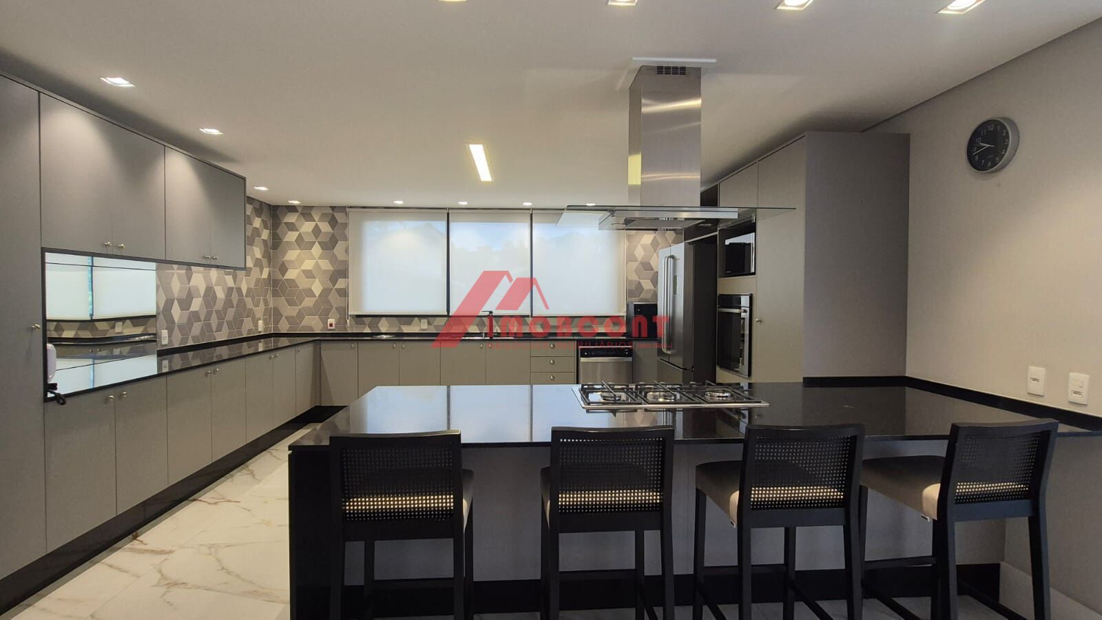 Sobrado para alugar com 4 quartos, 521m² - Foto 9