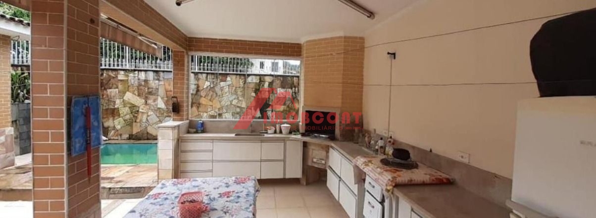 Casa à venda com 3 quartos, 220m² - Foto 3