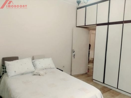 Casa à venda com 3 quartos, 220m² - Foto 11