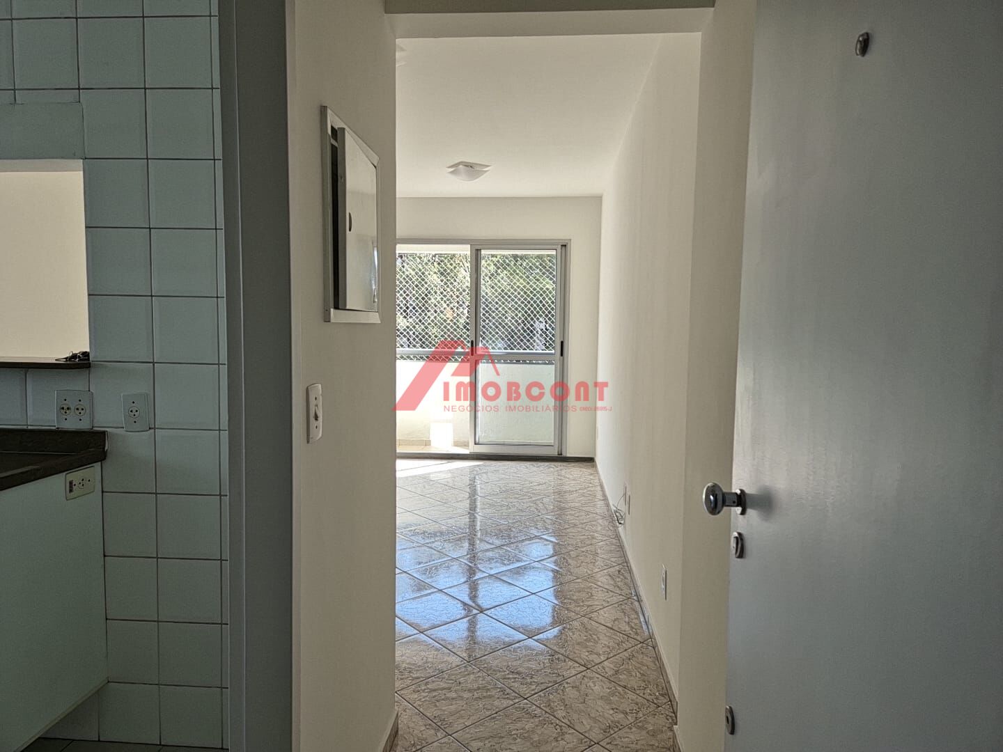 Apartamento à venda com 2 quartos, 48m² - Foto 2