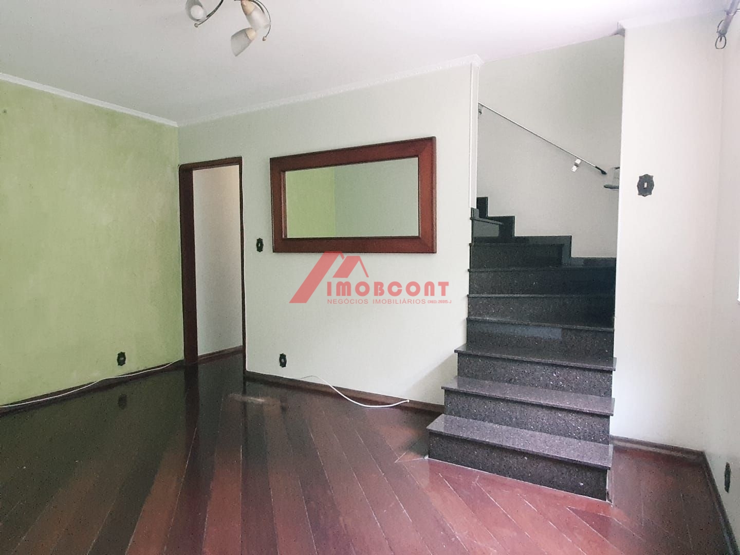 Sobrado à venda com 3 quartos, 114m² - Foto 1