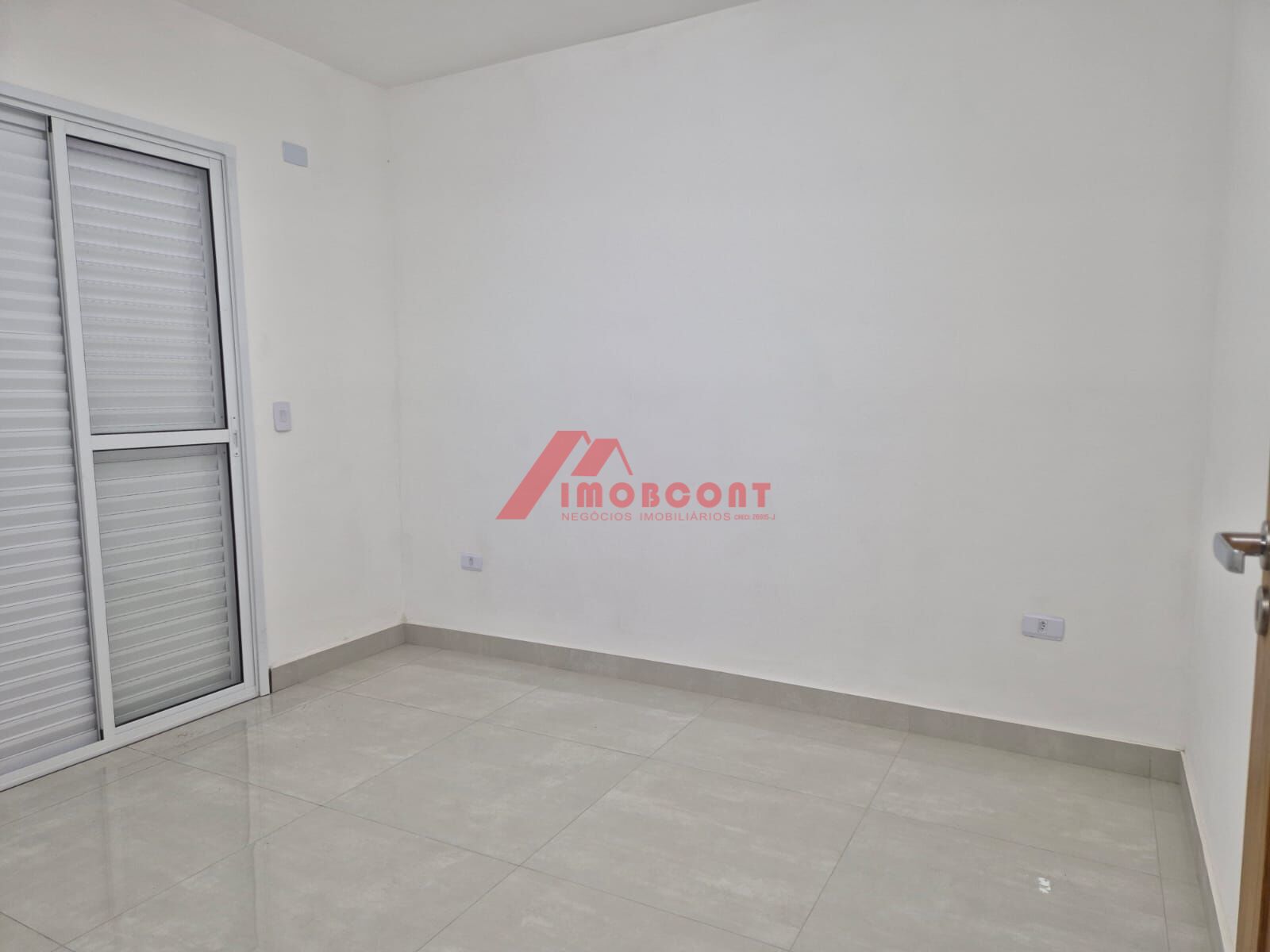 Apartamento para alugar com 2 quartos, 30m² - Foto 12