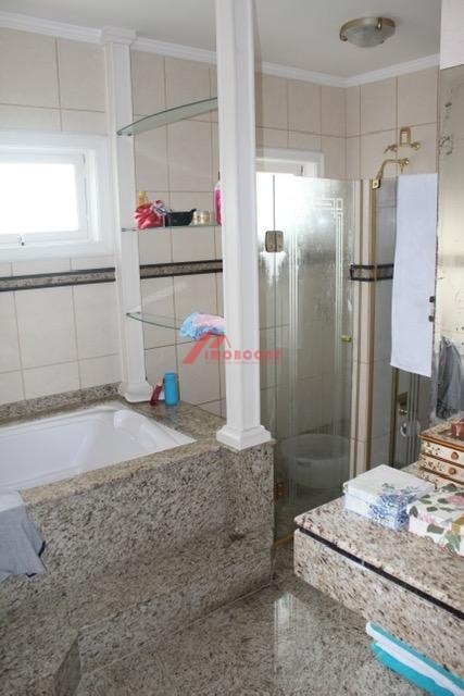 Sobrado à venda com 3 quartos, 200m² - Foto 17