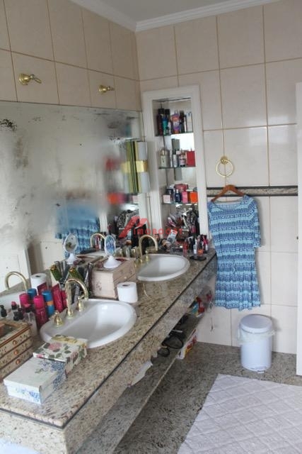 Sobrado à venda com 3 quartos, 200m² - Foto 19