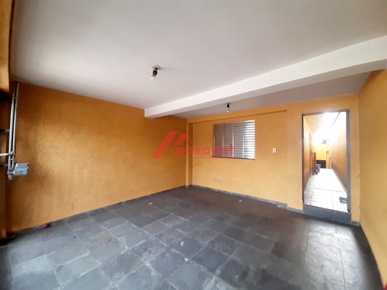 Casa à venda com 2 quartos, 180m² - Foto 4