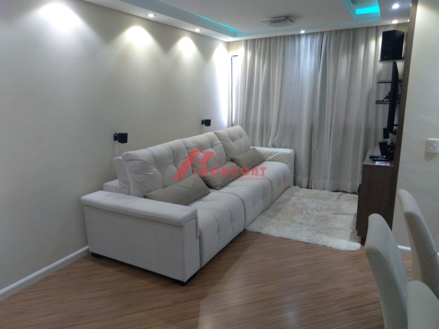 Apartamento à venda com 3 quartos, 61m² - Foto 2