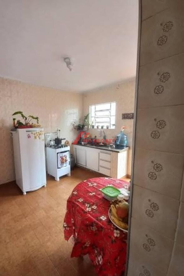 Casa à venda com 2 quartos, 100m² - Foto 5