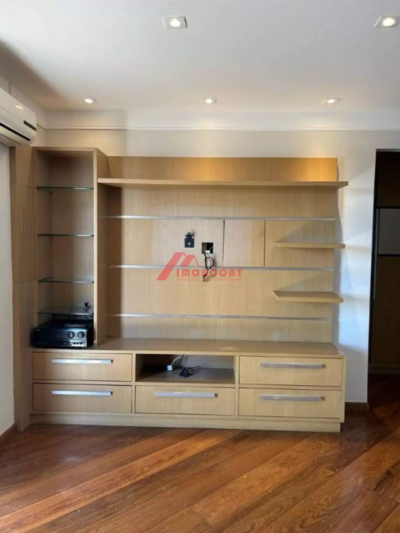 Apartamento para alugar com 4 quartos, 214m² - Foto 12