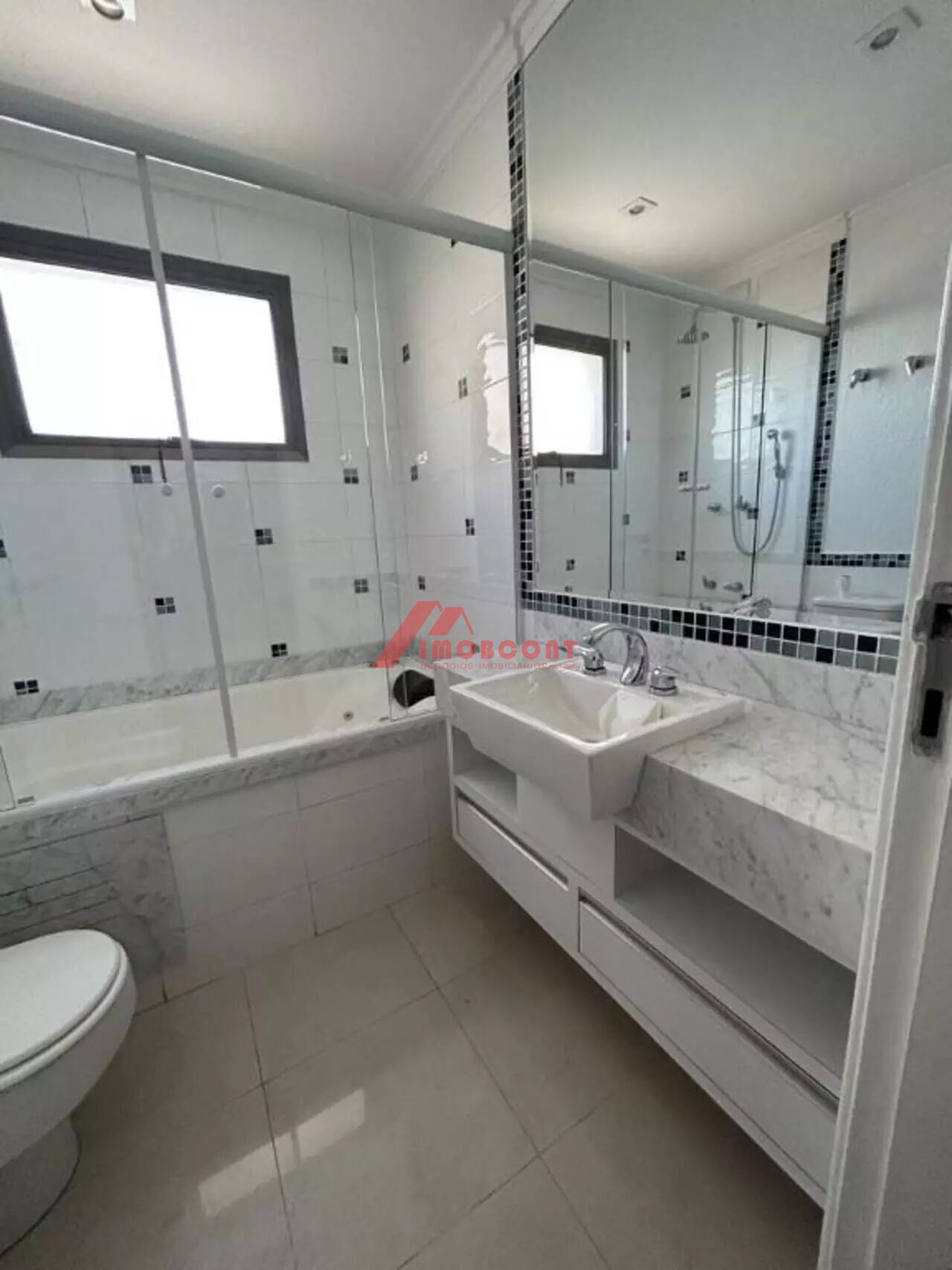 Apartamento para alugar com 4 quartos, 214m² - Foto 27