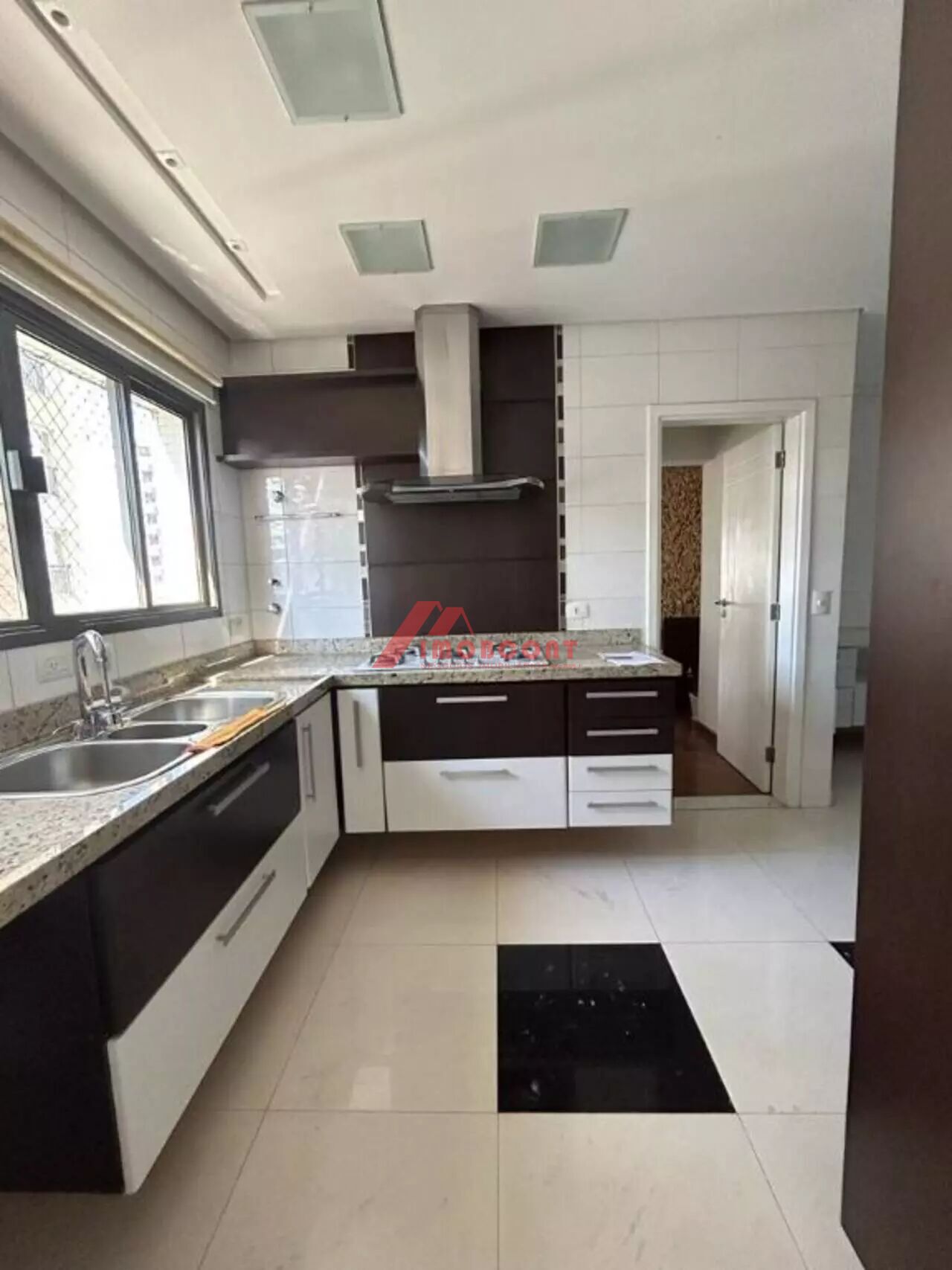 Apartamento para alugar com 4 quartos, 214m² - Foto 3