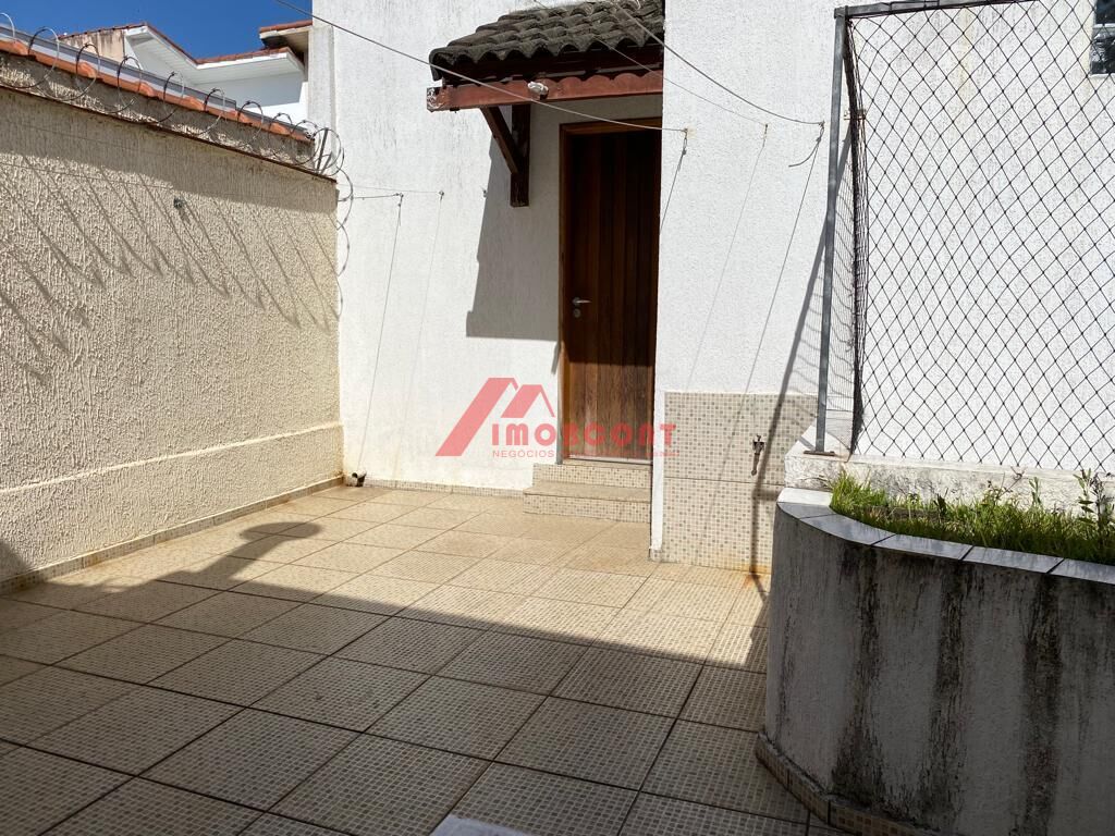 Sobrado para alugar com 3 quartos, 240m² - Foto 28