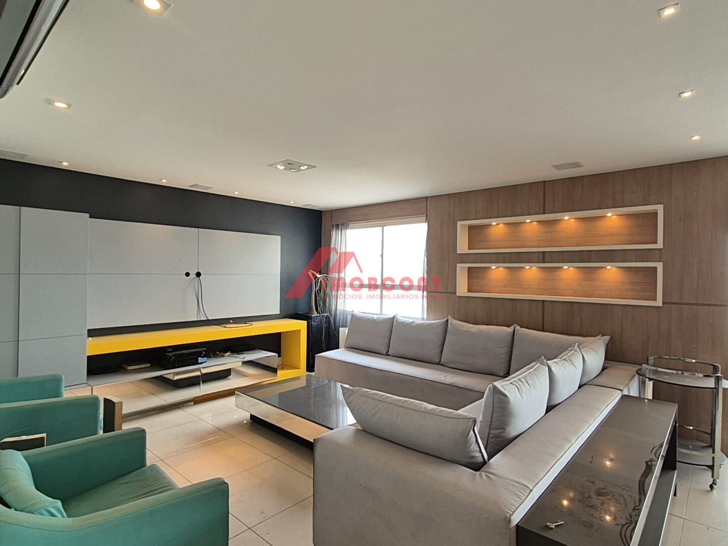 Apartamento à venda com 4 quartos, 235m² - Foto 4