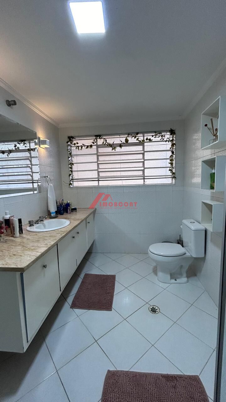 Sobrado para alugar com 3 quartos, 230m² - Foto 23