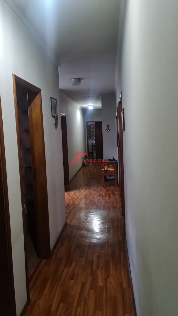 Casa para alugar com 4 quartos, 470m² - Foto 11