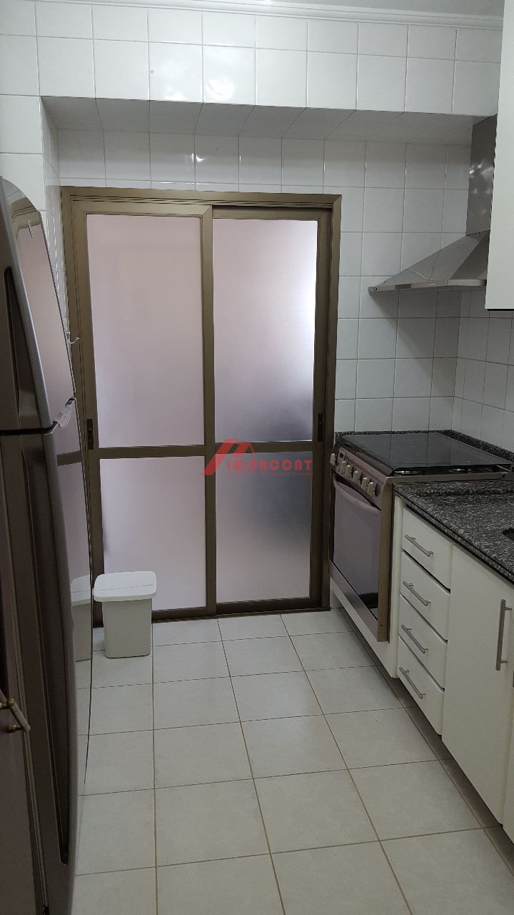 Apartamento para alugar com 3 quartos, 100m² - Foto 7