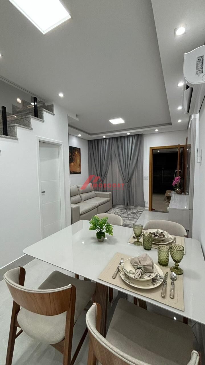 Sobrado à venda com 4 quartos, 165m² - Foto 1