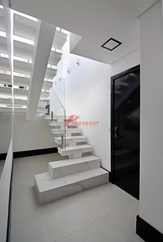 Apartamento à venda com 3 quartos, 212m² - Foto 18