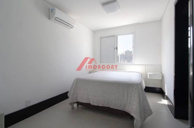 Apartamento à venda com 3 quartos, 212m² - Foto 15