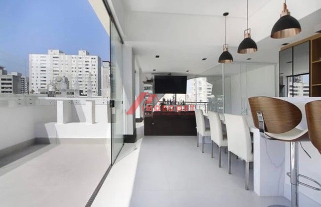 Apartamento à venda com 3 quartos, 212m² - Foto 10