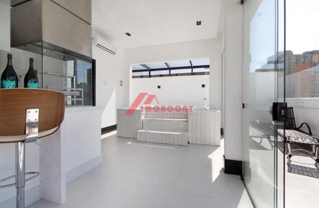 Apartamento à venda com 3 quartos, 212m² - Foto 4