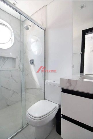 Apartamento à venda com 3 quartos, 212m² - Foto 19