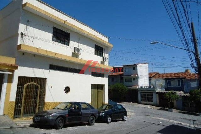 Sobrado à venda com 3 quartos, 670m² - Foto 2