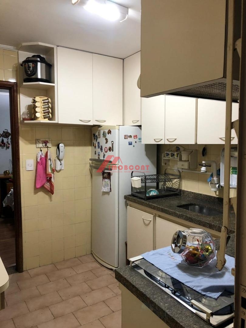 Apartamento à venda com 2 quartos, 60m² - Foto 4