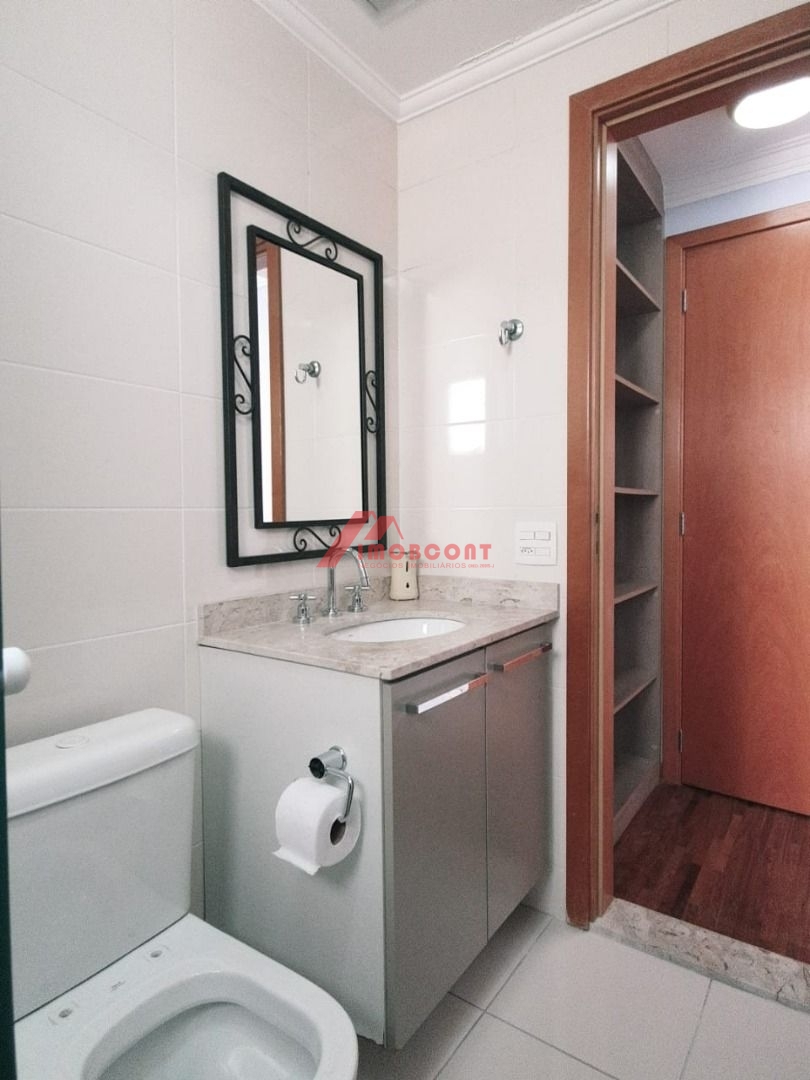 Apartamento à venda com 3 quartos, 213m² - Foto 32