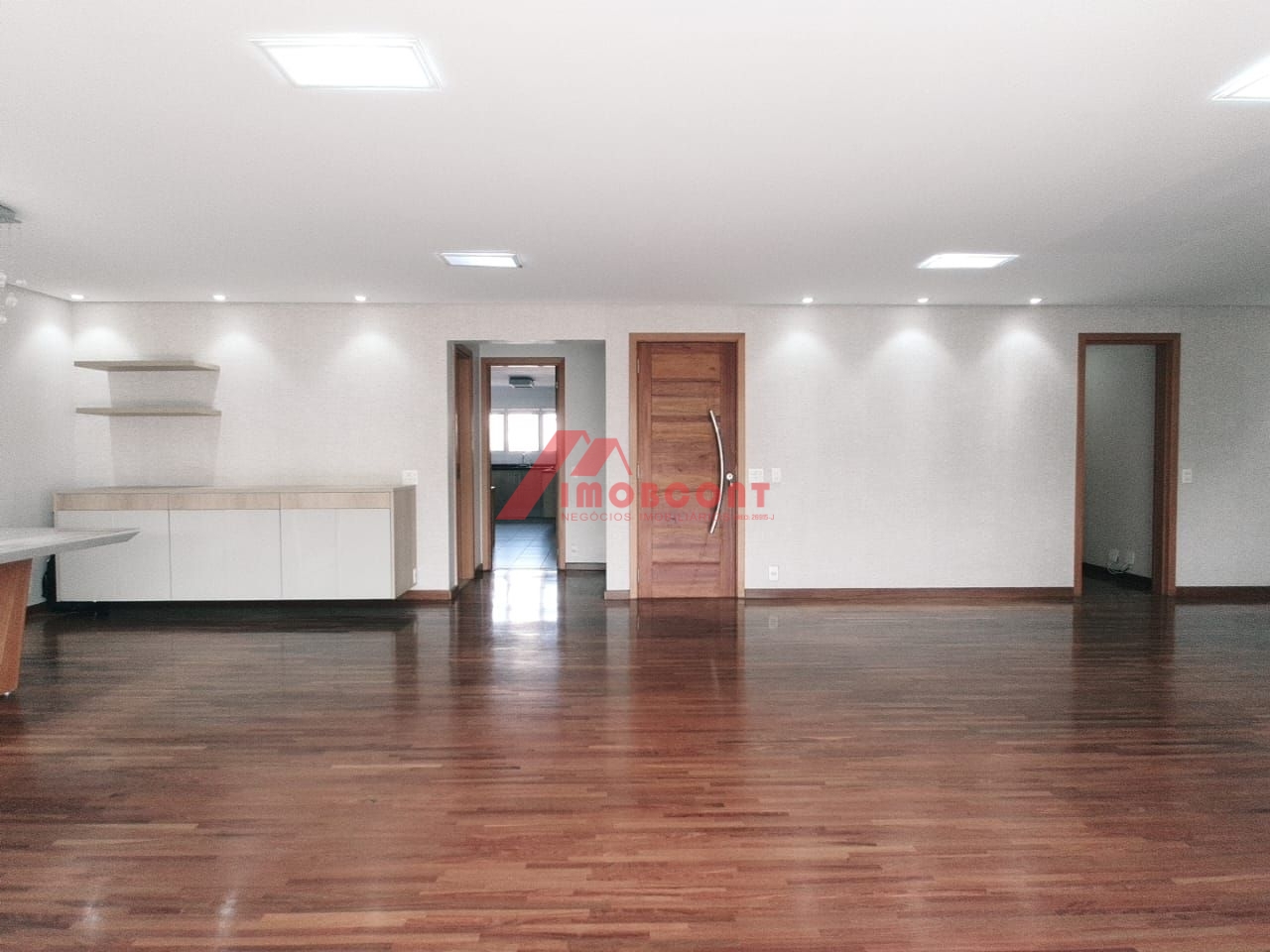 Apartamento à venda com 3 quartos, 213m² - Foto 5