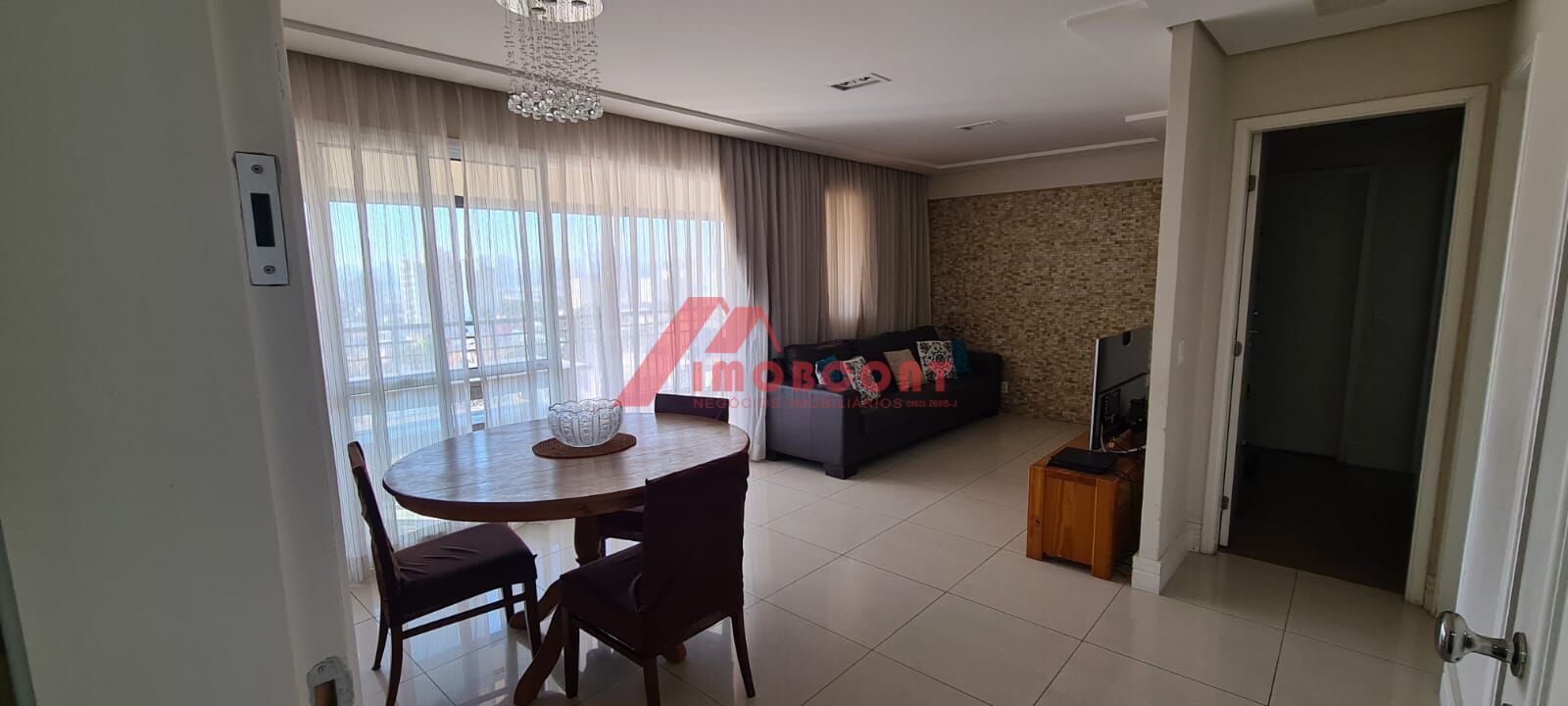 Apartamento à venda com 3 quartos, 133m² - Foto 2