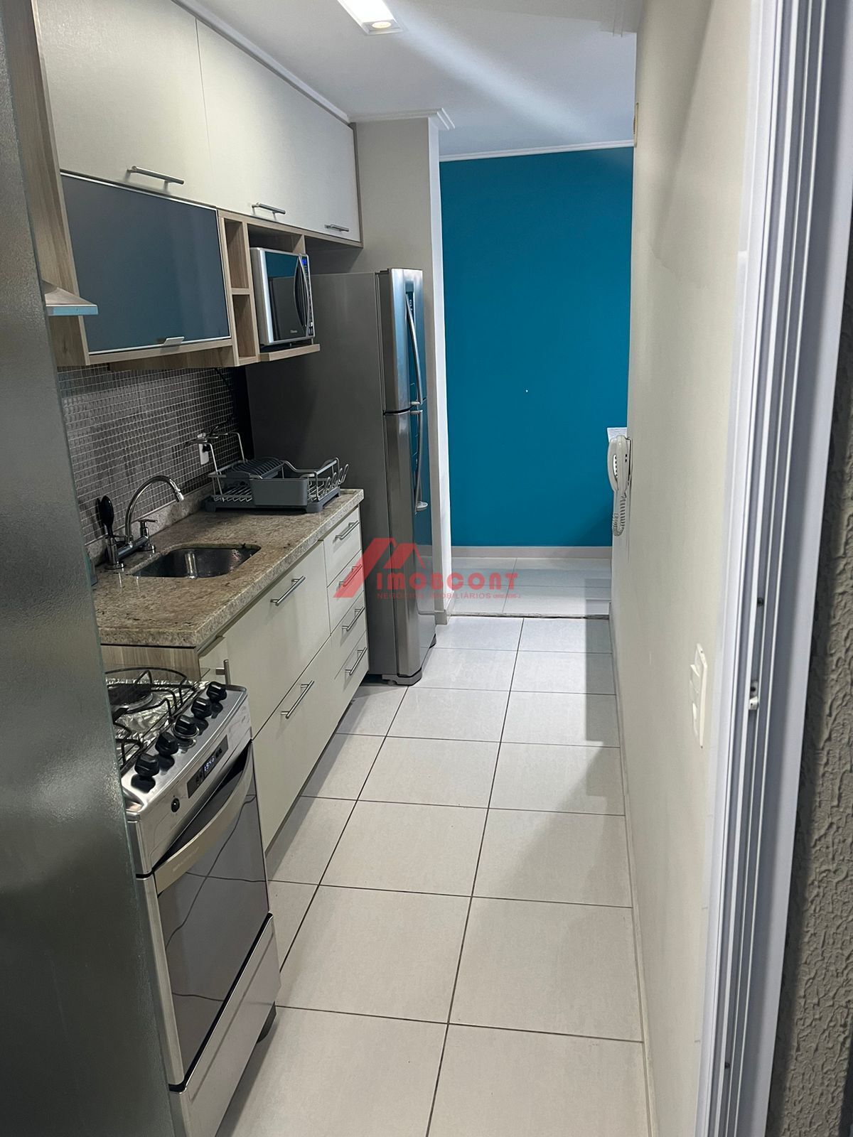 Apartamento à venda com 2 quartos, 62m² - Foto 2