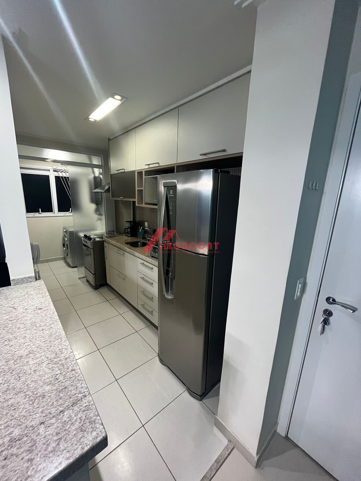 Apartamento à venda com 2 quartos, 62m² - Foto 3