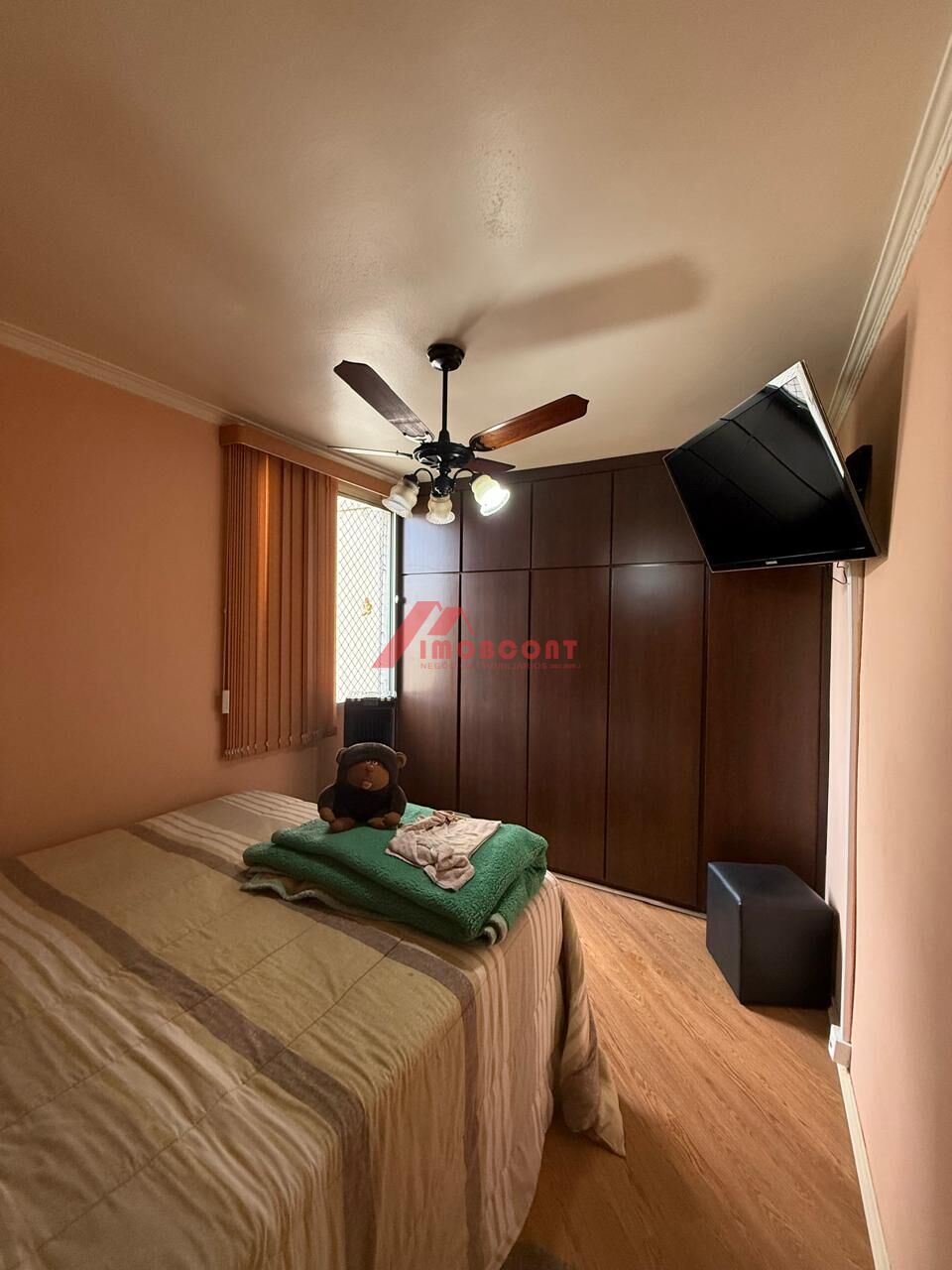 Apartamento à venda com 2 quartos, 60m² - Foto 2
