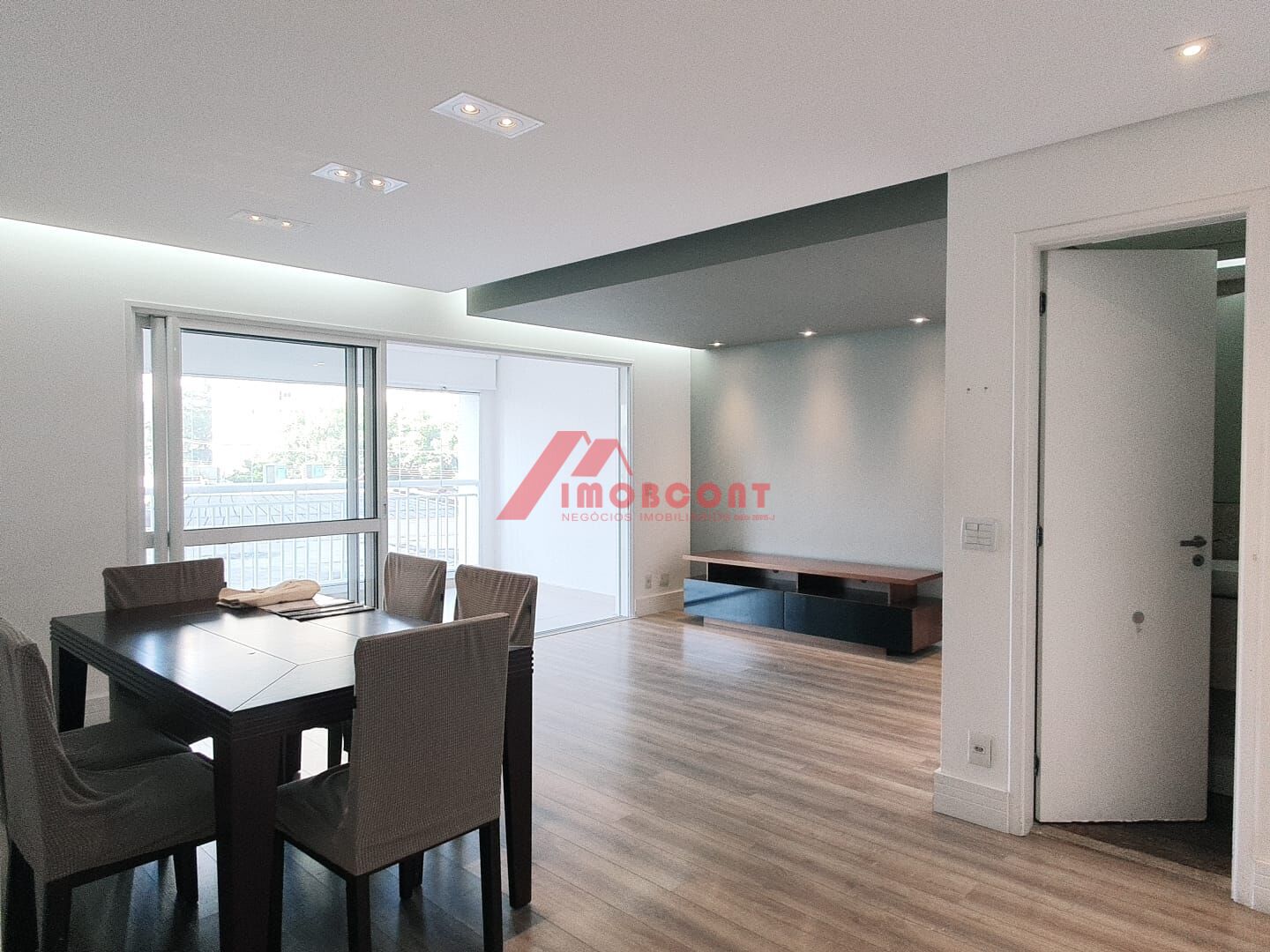 Apartamento à venda com 3 quartos, 128m² - Foto 1