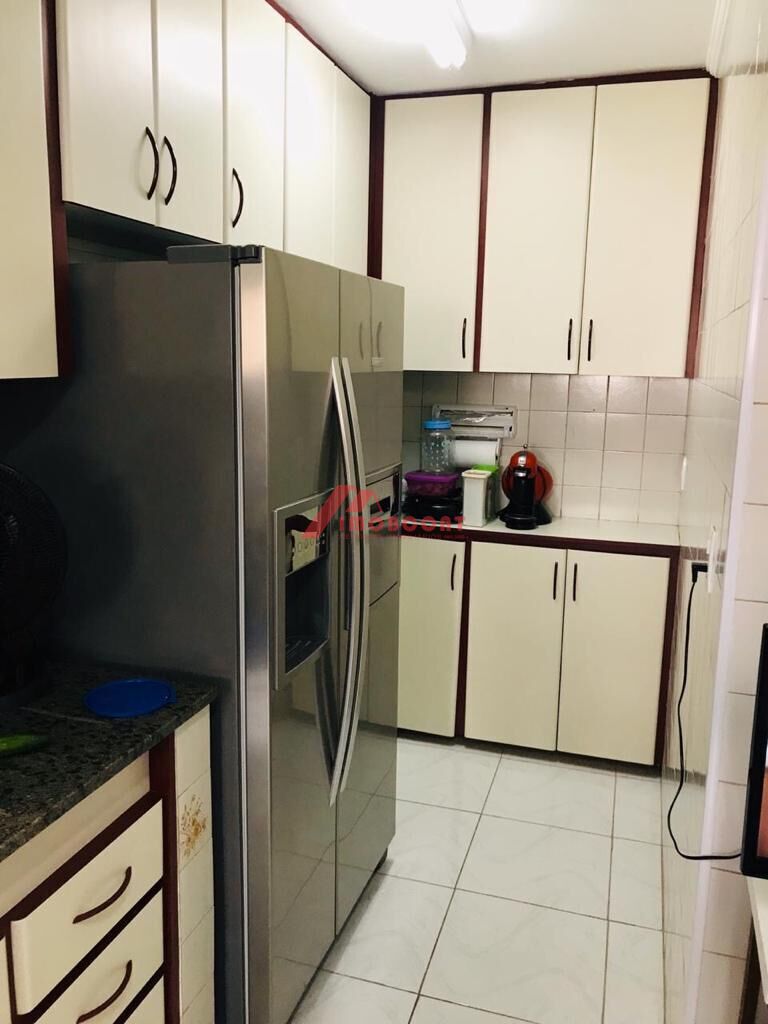 Apartamento à venda com 2 quartos, 82m² - Foto 11