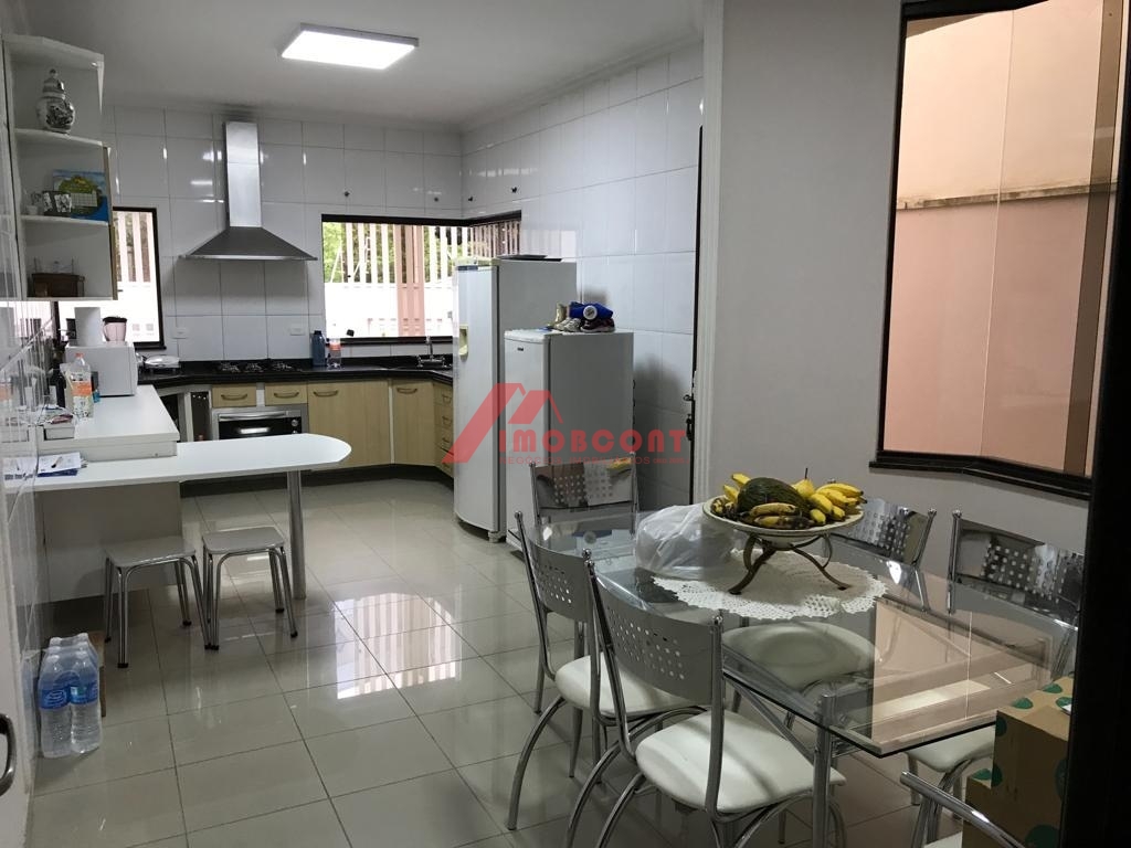 Sobrado à venda com 3 quartos, 260m² - Foto 4