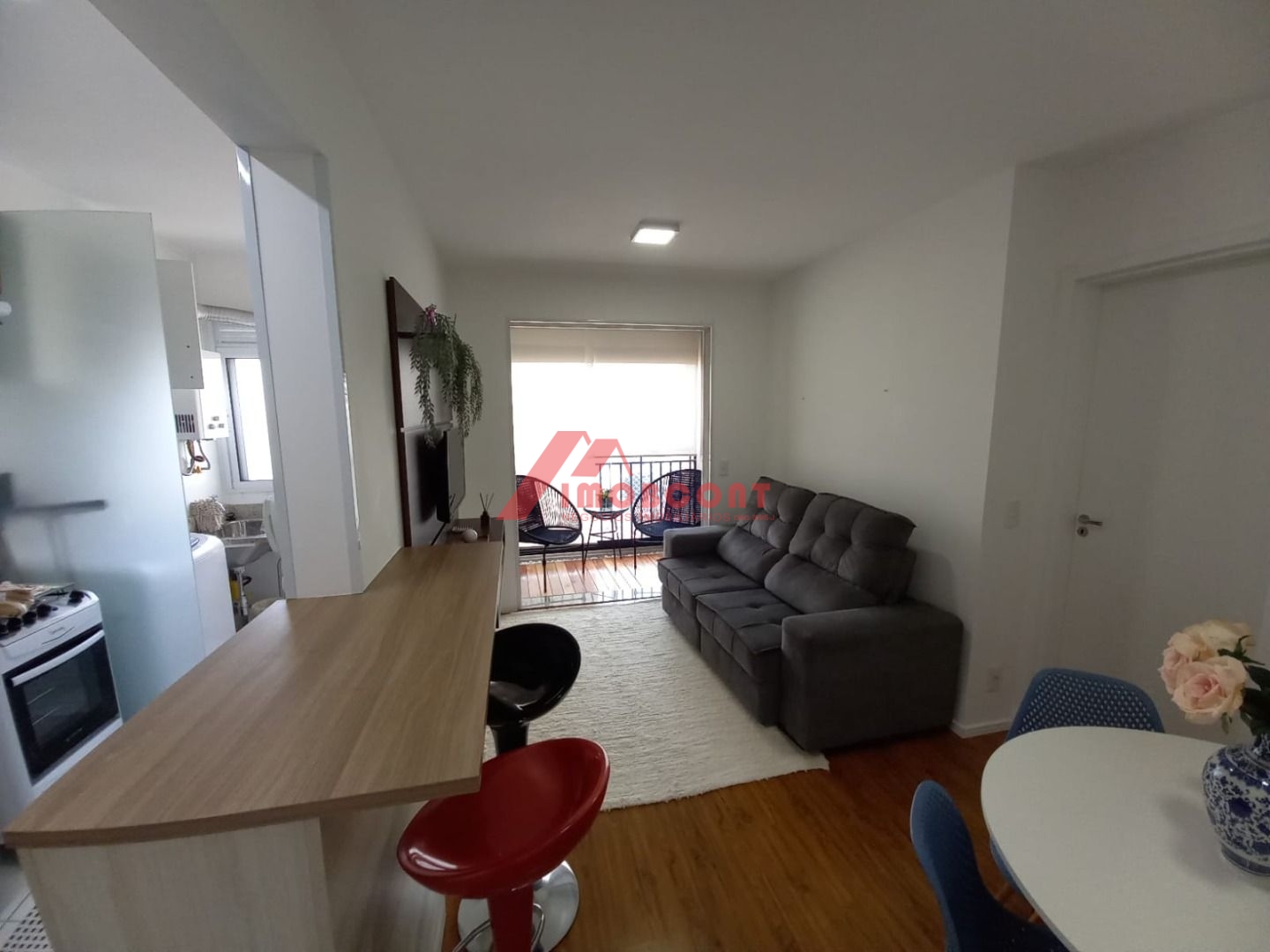 Apartamento à venda com 1 quarto, 40m² - Foto 2