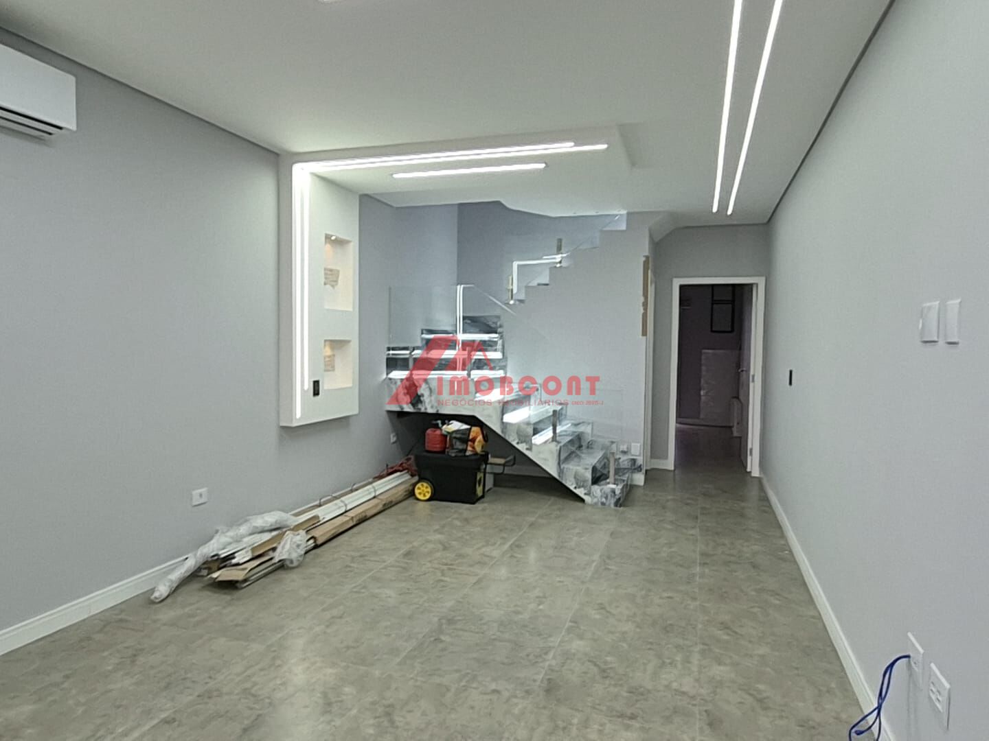 Sobrado à venda com 3 quartos, 120m² - Foto 1