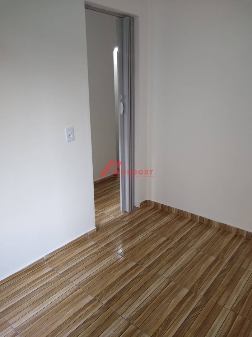 Sobrado à venda com 3 quartos, 100m² - Foto 2