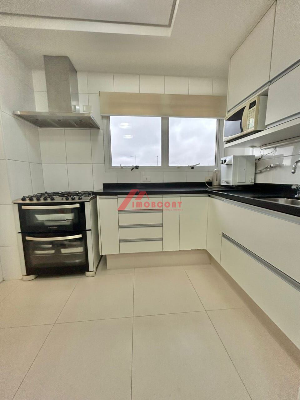 Apartamento à venda com 3 quartos, 169m² - Foto 11