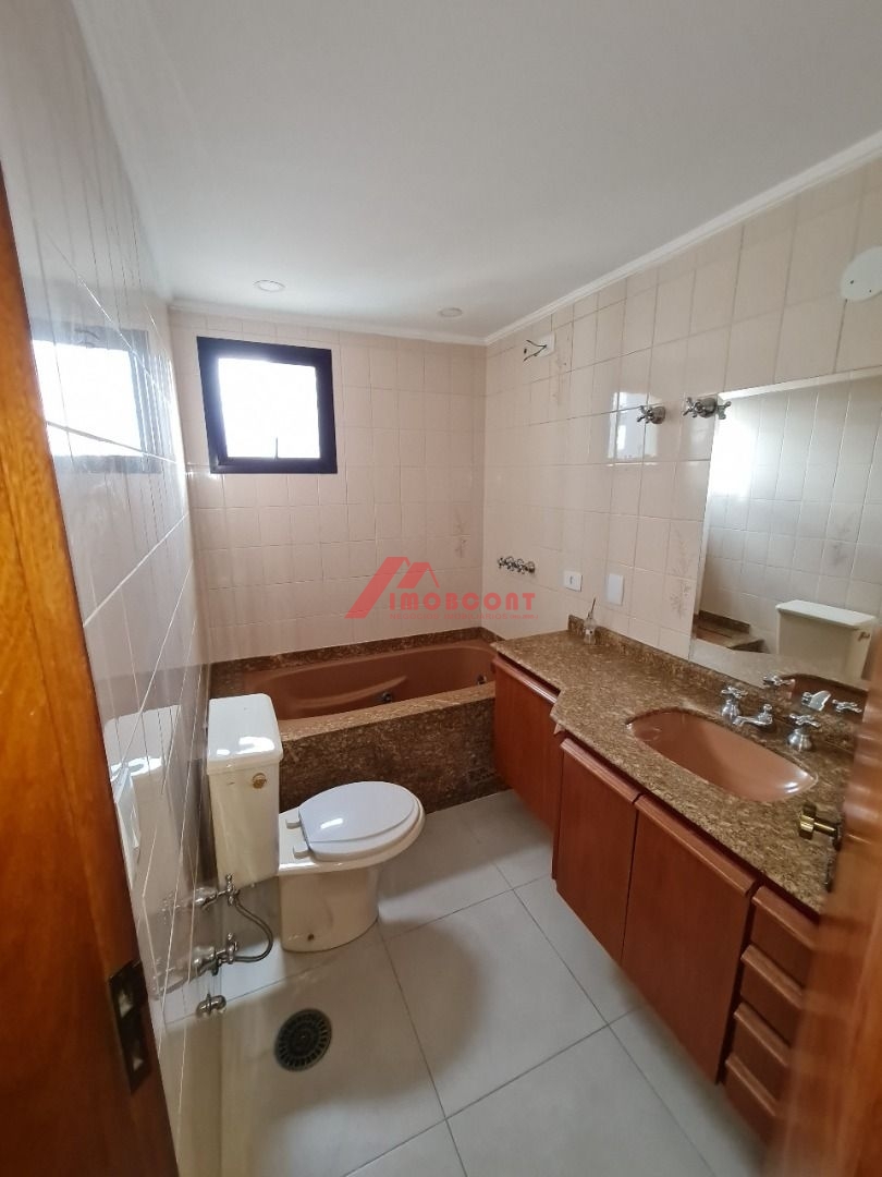 Apartamento à venda com 3 quartos, 117m² - Foto 18