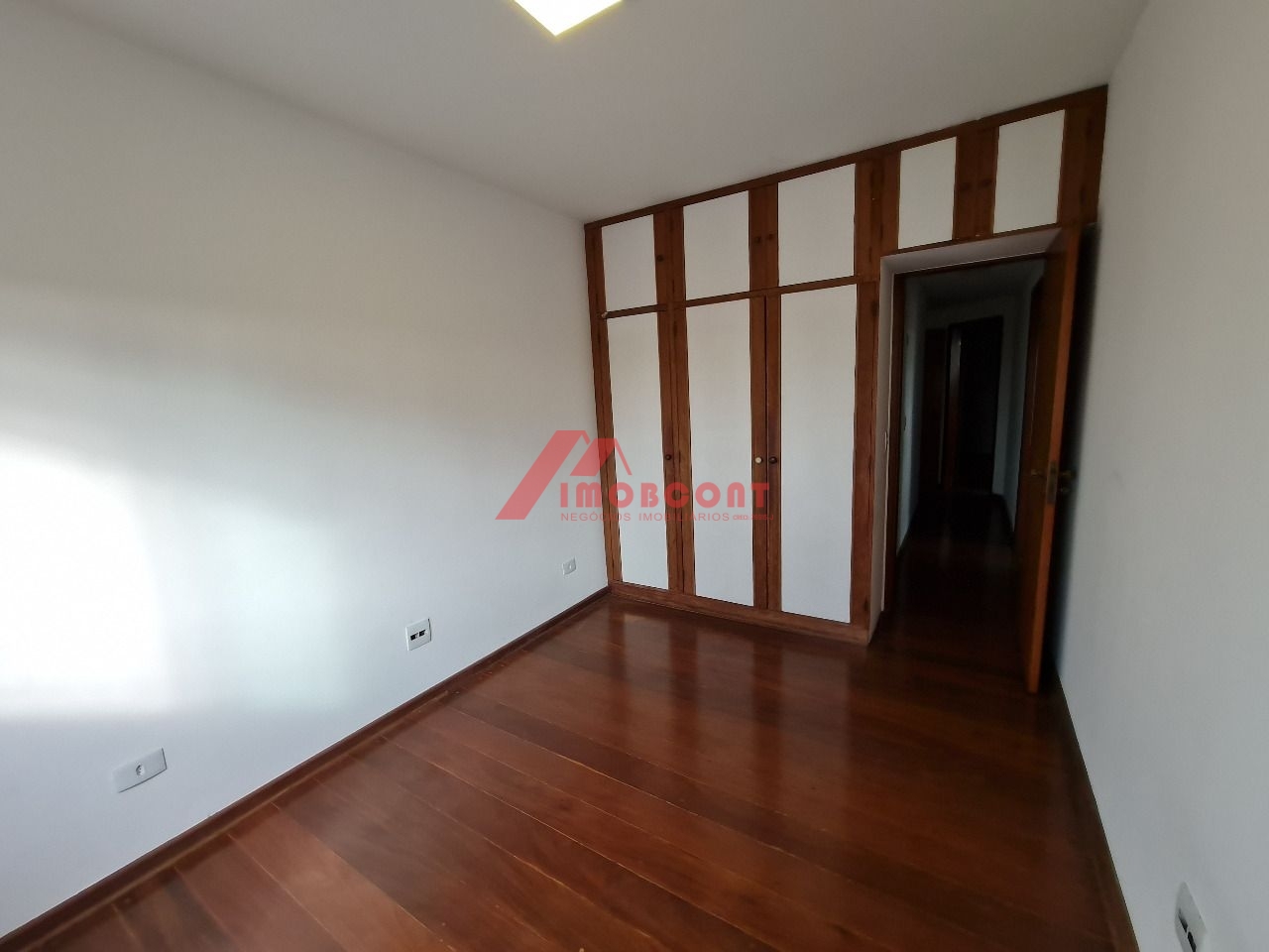 Apartamento à venda com 3 quartos, 117m² - Foto 6